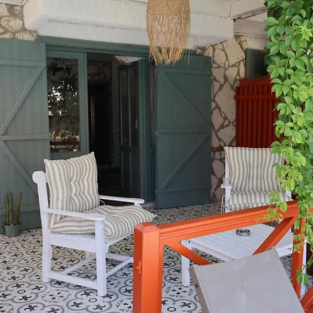 Ala Alacati 호텔 *